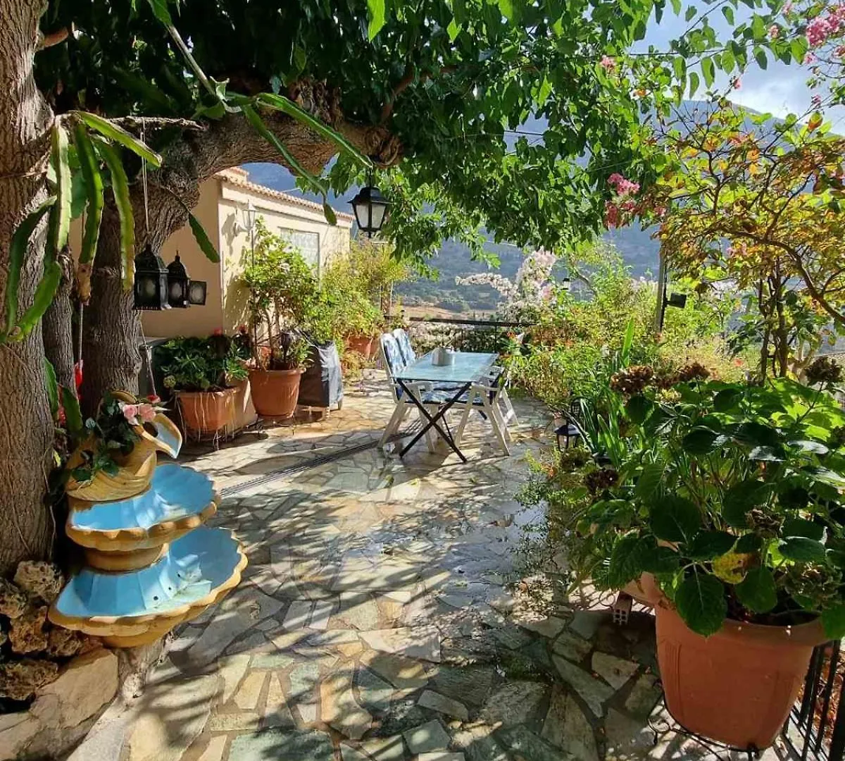 Tatil Evi Toulas House Divarata